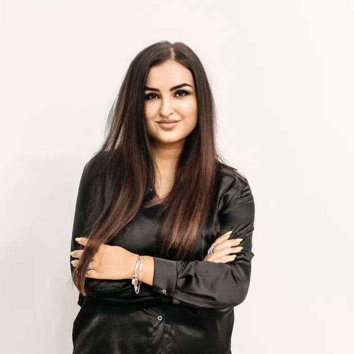 Елена Рукавичникова